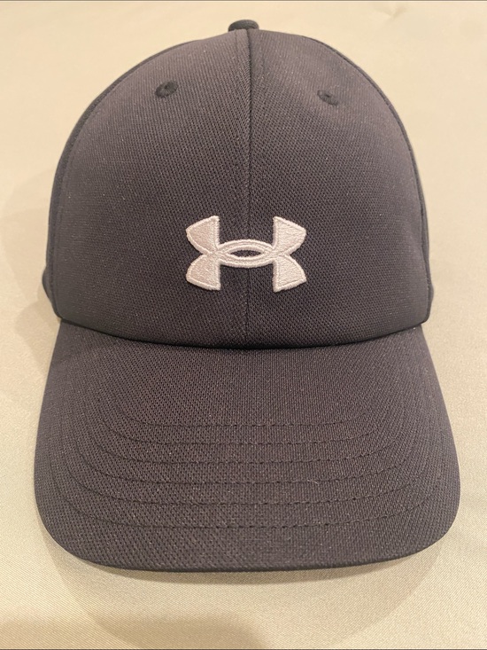 Under Armour Accessories - Under Armour Women’s Black Hat with White Logo